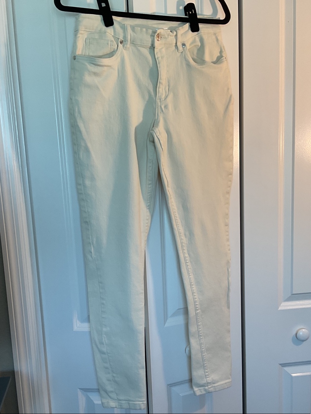 VENUS Cream Skinny Jeans - Slim Women's Denim